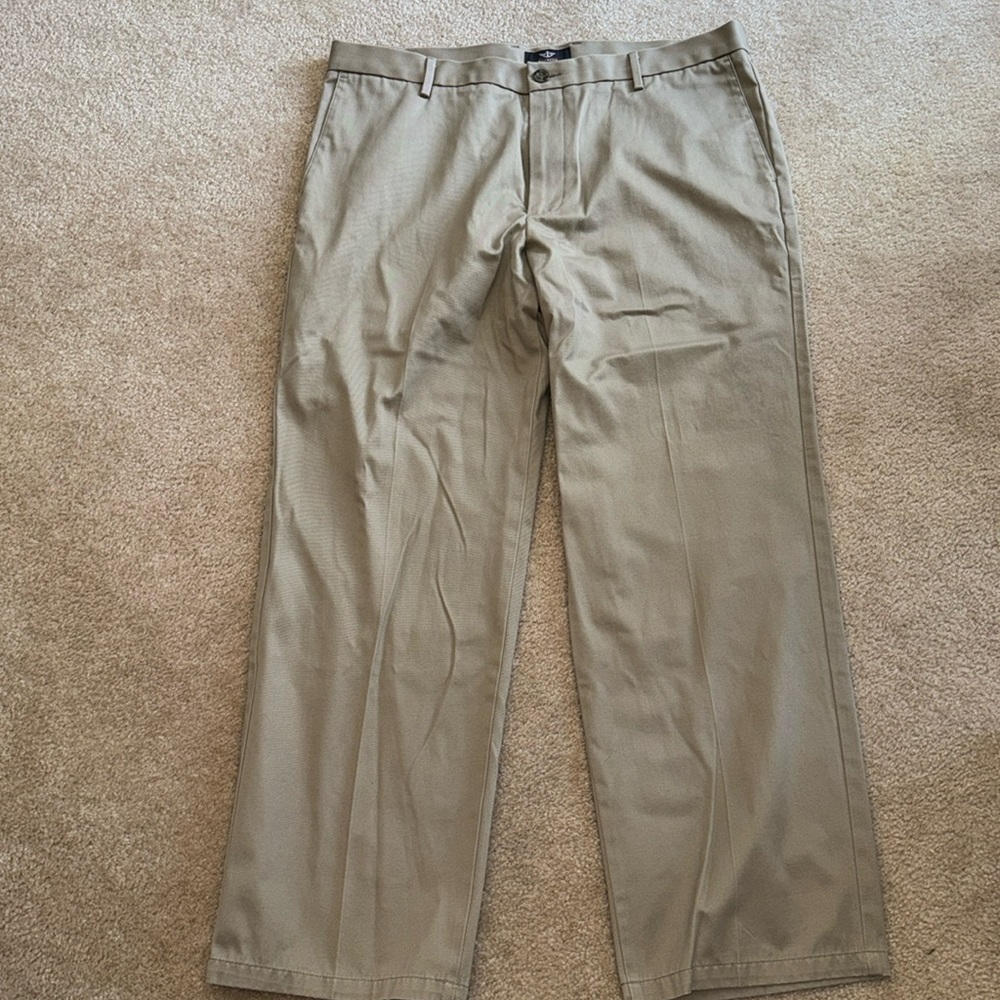 Men’s Dockers, Khakis, EUC, Size 38 X 30